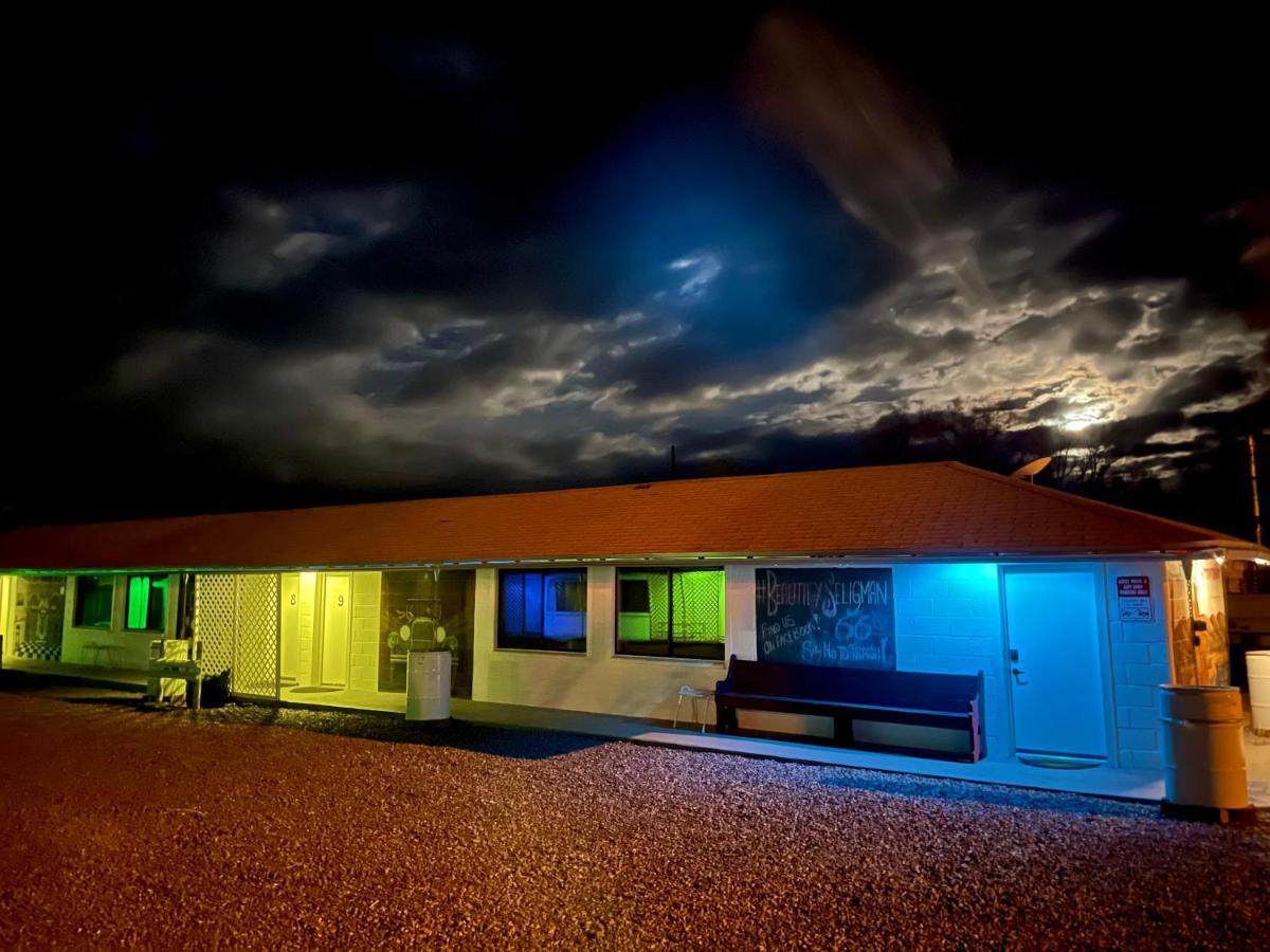 The Aztec Motel & Creative Space Селіґмен Екстер'єр фото