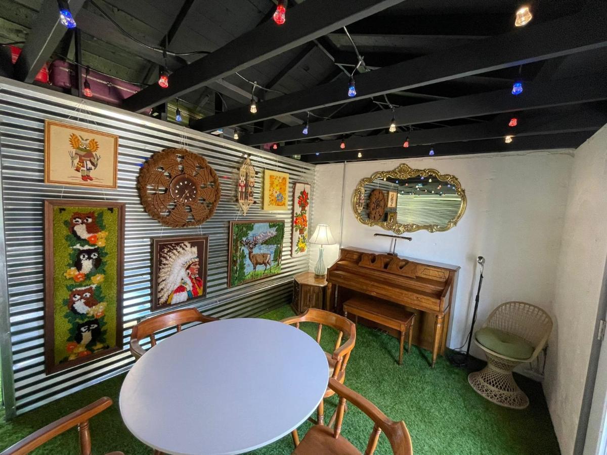 The Aztec Motel & Creative Space Селіґмен Екстер'єр фото