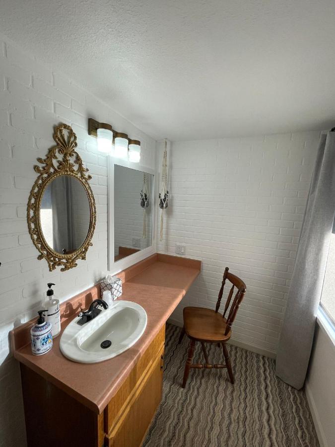 The Aztec Motel & Creative Space Селіґмен Екстер'єр фото