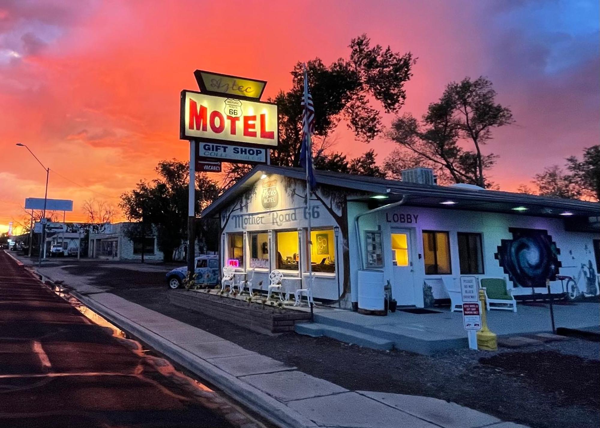 The Aztec Motel & Creative Space Селіґмен Екстер'єр фото